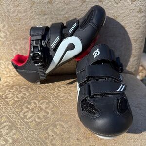 Peloton Cycling Shoes Women’s Size 7 / Men’s Size 5 (Size 38 Peloton)